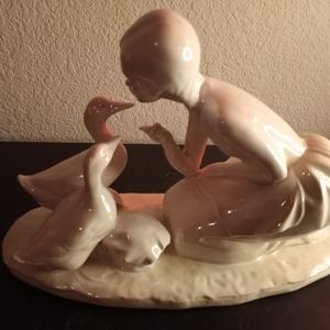 1980 Byron Mold 9" Porcelain Sculpture of Girl with Ducks
